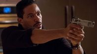 Stranded – Darren (Laz Alonso)