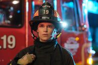 Station 19 – Station 19 Staffel 4 Folge 15 Gibt Anweisungen an ihre Crew: Danielle Savre als Maya Bishop Copyright: SRF/ABC Studios