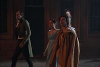 Sanditon – Tom Parker (Kris Marshall), Charlotte Heywood (Rose Williams) und Diana Parker (Alexandra Roach)