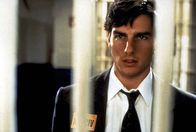 Die Firma – Der Anwalt Mitch McDerre (Tom Cruise) gerät durch seinen Arbeitgeber, eine Anwalts-Sozietät, in eine lebensbedrohliche Situation zwischen FBI und Mafia ...