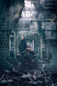 Sherlock – Titel/Presseheft - John Watson (Martin Freeman) und Sherlock Holmes (Benedict Cumberbatch).