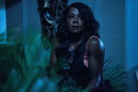Montagskino im ZDF: G20 – US-Präsidentin Danielle Sutton (Viola Davis) weiß sich gegen die Terroristen zur Wehr zu setzen.