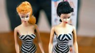Was schätzen Sie ...? – Barbiepuppen aus den 1960er Jahren.