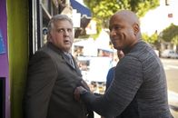 Navy CIS: L.A. – Hat Daniel Roebuck (Paul Barnes, l.) etwas mit dem aktuellen Fall zu tun? Sam (LL Cool J, r.) und seine Kollegen werden es herausfinden ...