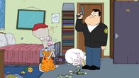 American Dad! – Roger (l.); Stan Smith (r.)