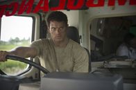 Java Heat - Insel der Entscheidung – Als FBI Agent ist Jake Travers' (Kellan Lutz) Spezialität, Terroristen aufzuspüren und auszuschalten. Nachdem der Sultan von Java von Terroristen ermordet wurde, führt ihn sein neuer Auftrag nach Indonesien. Kaum angekommen, wird ein hochrangiges Mitglied der Königsfamilie entführt ...