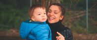 Becoming Giulia – Giulia mit Sohn.