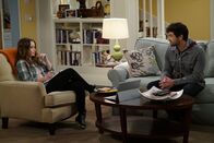 Last Man Standing – Eve (Kaitlyn Dever, l.); Ryan (Jordan Masterson, r.)