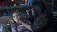 Ma - Sie sieht alles – L-R: Haley (McKaley Miller), Sue Ann (Octavia Spencer)