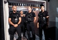 S.W.A.T. – (v.li.) Jay Harrington (David Kay), Kenny Johnson (Dominique Luca), David Lim (Victor Tan). Foto: ORF/Sony Pictures/CBS/Bill Inoshita. Veröffentlichung honorarfrei nur für redaktionelle Berichterstattung in Sendungszusammenhang und mit Copyrightangabe. Kontakt: foto@orf.at