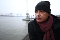 einfach Mensch – Saliya Kahawatte: 15 Jahre lang hat er seine Erblindung versteckt. Heute geht er offen damit um, hat Visionen, sieht sich als Vorbild für andere Sehbehinderte.