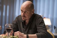 Mr. Inbetween – Ray Shoesmith (Scott Ryan)