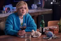 Die Kinderschwindlerin – Völlig aufgelöst: Nina (Laura Storz) fühlt sich von ihrem Freund getäuscht.