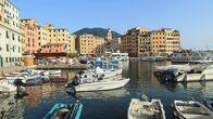 Traumorte – Die bunten Fischerhäuser am Hafen von Camogli.