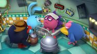 PinCode – Chiko ist krank, Pinguin Pin, Hase Krash und Rabe Carlin versorgen ihn.
