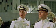 U-571 – Lt. Andrew Tyler (Matthew McConaughey) und Lt. Pete Emmett (Jon Bon Jovi,r.).