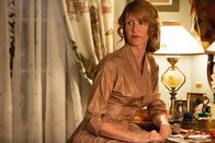 The Founder – Ethel Kroc (Laura Dern) ahnt zunächst nichts von den großen Plänen ihres Mannes, für die er sogar eine Hypothek auf das gemeinsame Haus aufnimmt.