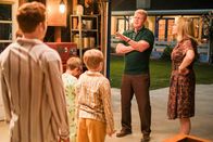 The Kids Are Alright – Michael Cudlitz (Mike Cleary), Mary McCormack (Peggy Cleary).