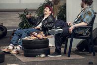 neoriginal: Blockbustaz – Gechilltes Zusammensein auf dem Dach des Blocks: Sol (Eko Fresh, l.) und Hardy (Sascha Reimann, r.).