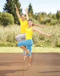 Tele-Gym – Das Ziel ist es, Wege aus dem alltäglichen Stress und der Anspannung zu finden und Schmerzen gar nicht erst aufkommen zu lassen. Diese Übungen kann man keicht in den Alltag einfügen - sei es im Büro, zu Hause oder auf Reisen. Johanna Fellner gibt Training-Tipps.