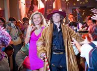 Young Sheldon – Veronica (Isabel May, l.); Georgie Cooper (Montana Jordan, r.)