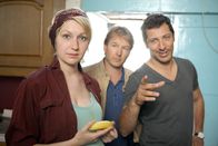 CopStories – (v.li.) Julia Jelinek (Daniela), Serge Falck (Lukas Moosburger), Fahri Yardim (Altan Uslu).