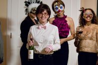 Party Down – Lydia Dunfree (Megan Mullally, vorne)