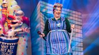 Karneval Classics – WDR Fernsehen KARNEVALS CLASSICS - WIEVER IM FASTELOVEND Uhr. Ja, noch sind sie in der Minderheit, aber wenn die Rednerinnen und Närrinnen die Bühnen des Karnevals betreten, dann wackelt die Bütt, dann krachen die Bretter… Männer, geht in Deckung und nehmt Euch in Acht! Mit dabei: Achnes Kasulke