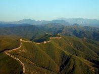 Wunderwerke der Weltgeschichte – Die Chinesische Mauer ist mit über 21 000 Kilometern das längste Bauwerk der Welt.