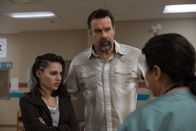 Revival – Romy Weltman als Martha 'Em' Cypress und David James Elliott als Wayne Cypress