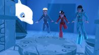 Zoom - Der weiße Delfin – Zoom (v.l.), Yann, Timeti und Yann haben im Meer vor der Insel Maotou die Reste einer versunkenen Stadt entdeckt.