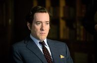 Stonehouse – John Stonehouse (Matthew Macfadyen), Mitglied der Labour Party, erlebt einen steilen Aufstieg im Kabinett von Harold Wilson.