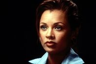 Eraser – Eines Tages wendet sich die attraktive Lee Cullen (Vanessa Williams), die in leitender Funktion bei einem Rüstungskonzern arbeitet, an das FBI ...