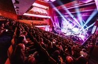 New Pop - Das Special 2022 – Auch dieses Jahr treten im Festspielhaus in Baden-Baden wieder viele Stars beim "SWR3 New Pop Festival - Das Special" auf. Bei der Veranstaltung wird der SWR3 New Pop Award an die oder den spannendsten Newcomer verliehen. Festspielhaus in Baden-Baden