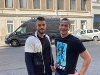 Tinderreisen – Armin (l.); Niklas (r.)