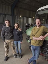 Camper-Träume – Toby and Abbie with Jimmy Doherty and their build pre-conversion.