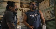 On the Roam with Jason Momoa – Jason (r.) and Neil Kamimura