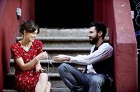 Can a Song Save Your Life? – Gretta (Keira Knightly) und Dave (Adam Levine)