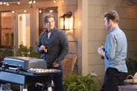 Grey's Anatomy – Dr. Atticus Lincoln (Chris Carmack, l.); Dr. Nick Marsh (Scott Speedman, r.)