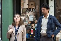Puzzle – Agnes (Kelly Macdonald) und Robert (Irrfan Khan)