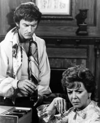 Columbo – Roger Stanford (Roddy McDowall, l.); Doris Buckner (Ida Lupino, r.)