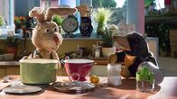 Rudis Rasselbande – Die verfressene Grete (Viviane Podlich) will beim Marmeladekochen helfen. Doch Otto (Franziska Rattay) hält das für keine gute Idee.
