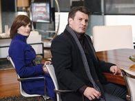 Castle – Wer hat den berühmten Baseballspieler Cano Vega ermordet? Beckett (Stana Katic, l.) und Castle (Nathan Fillion, r.) versuchen, die Wahrheit herauszufinden.