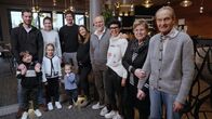 Im Wandel der Zeit - 3 Familien - 3 Generationen – Familie Steger. Die drei Stegers – Herbert Steger, Fritz Steger und Fritzi Steger – für sie ist die Ski-Weltmeisterschaft Familiensache.