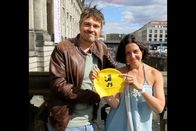 Xenius – Moderatoren Caroline du Bled und Gunnar Mergner sind zu Gast beim Berliner Flussbad Pokal. Bei diesem Wettbewerb dürfen angemeldete Teilnehmer einmal im Jahr im Spreekanal schwimmen.