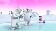Wissper – Die Eisbären Bert und Barry klären Wissper und das Pinguin-Mädchen Peggy darüber auf, dass man die Nordlichter nur nachts und auch nicht in jeder Nacht sehen kann.