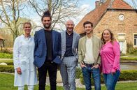 Haustierprofis – SÃœDWESTRUNDFUNK Die Haustierprofis - 15 Folgen ab 12. Juni 2023 v. li.: FachtierÃ¤rztin fÃ¼r Kleintiere Dr. Tanja PollmÃ¼ller genannt â€žDoc Pollyâ€œ, Hundecoach und Verhaltenstherapeut Masih Samin, Moderator und Tierfreund Ralph Morgenstern, Tierarzt und YouTuber Dr. Karim Montasser und Katzentherapeutin Birga Dexel. Â