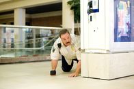 Der Kaufhaus Cop – Übereifrig nimmt Paul (Kevin James) in einem Kaufhaus seinen Dienst auf - bis sein großer Tag kommt: Gangster überfallen das Kaufhaus und nehmen Geiseln ...