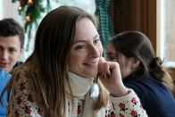 Frühling – Die Tochter kehrt für Weihnachten heim: Carolyn Genzkow als Kiki