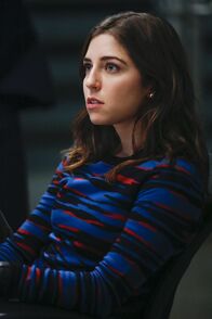 Bull – Kann Hackerin Cable (Annabelle Attanasio) ihr Talent auch in diesem Fall geschickt einbringen?; Kann Hackerin Cable (Annabelle Attanasio) ihr Talent auch in diesem Fall geschickt einbringen?